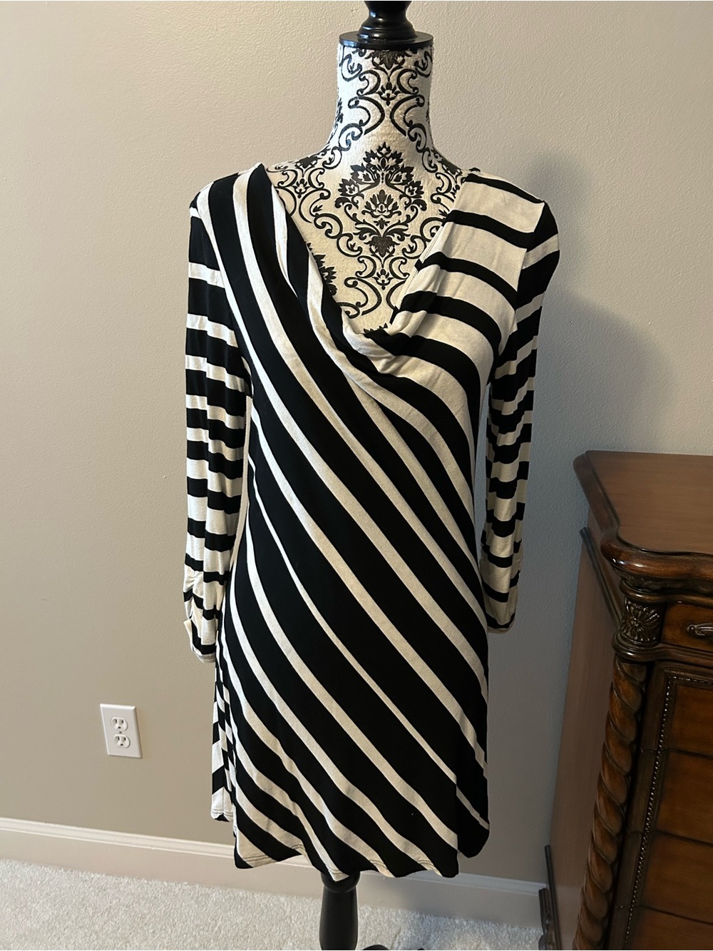 White House Black Market Black & White Striped Tunic